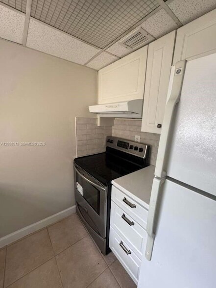 Building Photo - 8500 SW 109th Ave