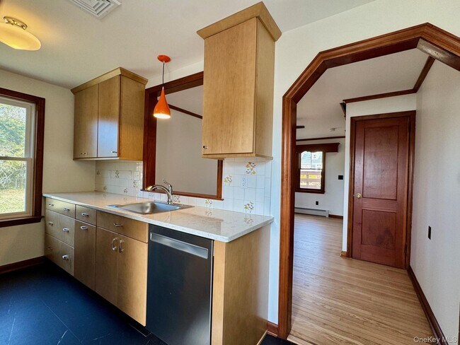 Building Photo - 34 Union Ave