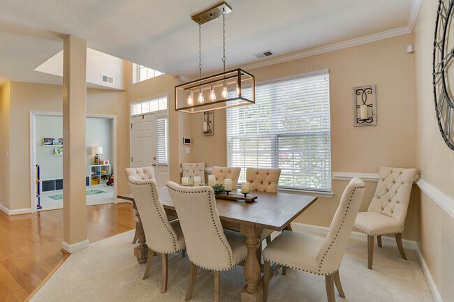 Building Photo - 1945 Breck Ave