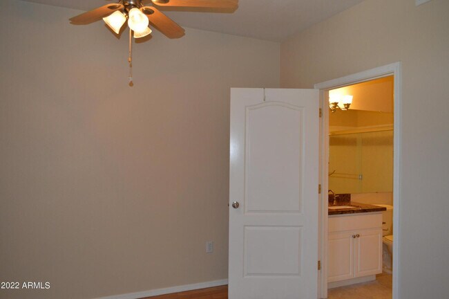 Building Photo - 1701 E Colter St