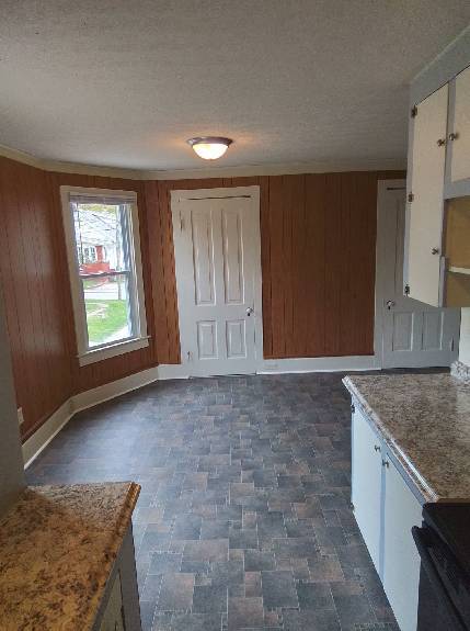 Building Photo - Apartment For Rent