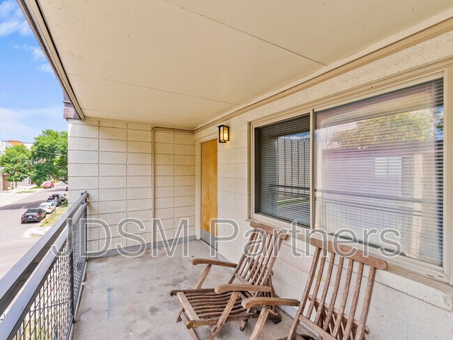 Building Photo - 2860 W 32nd Ave