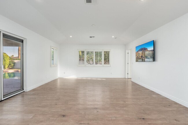 Building Photo - 6709 E Monterosa St
