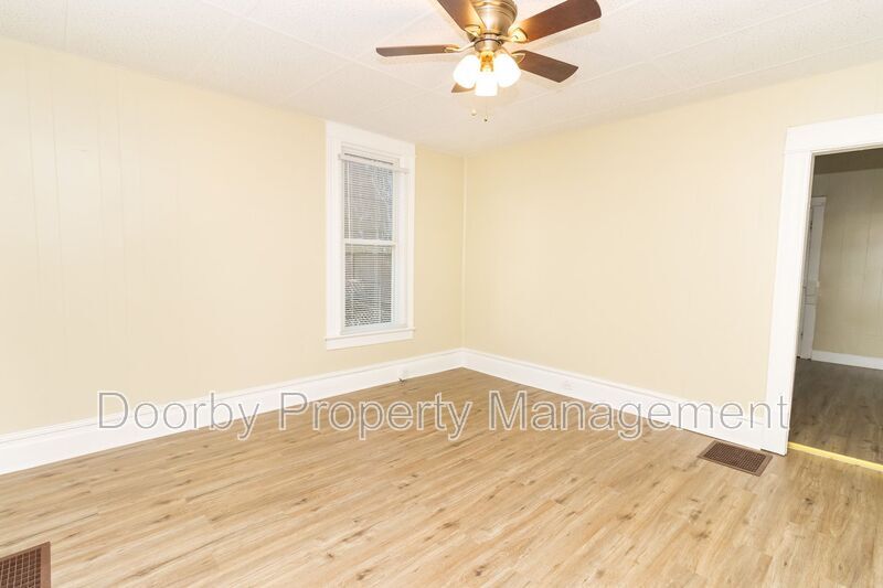 Building Photo - 2612 E 19th St