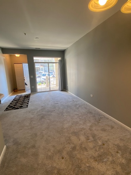 Building Photo - 2250 Aurora Dr