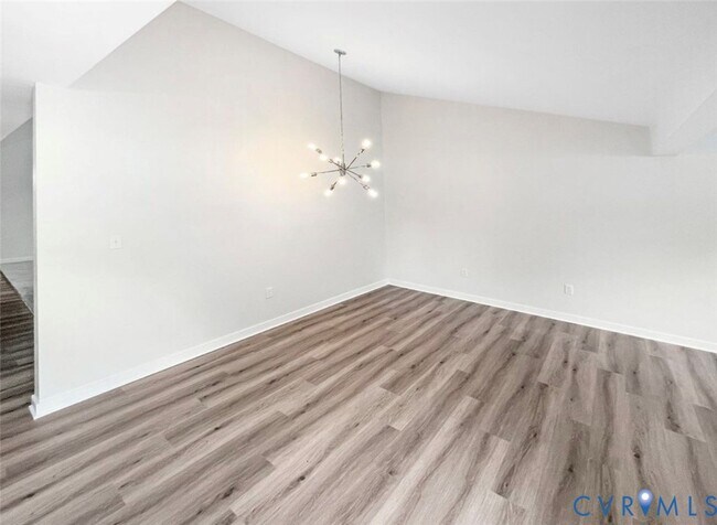Building Photo - 7905 Tamarind Dr