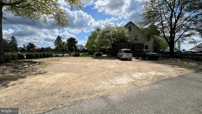 Building Photo - 7630 Cheltenham Ave