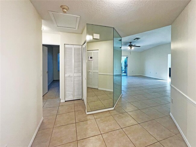 Building Photo - 7100 NW 30th Ct
