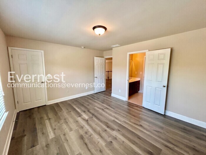 Building Photo - 1656 Danbury Parc Pl
