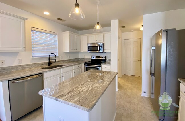 Building Photo - 17 Hawkesbury Rd