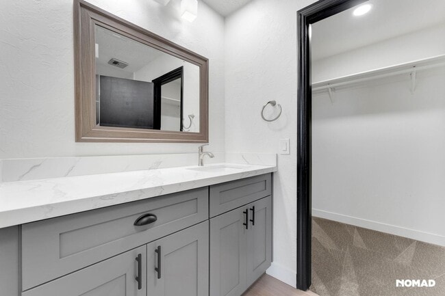 Building Photo - 2 Spacious Primary suites Townhome in Tempe