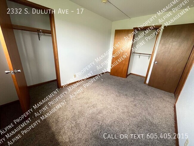 Building Photo - 2332 S Duluth Ave