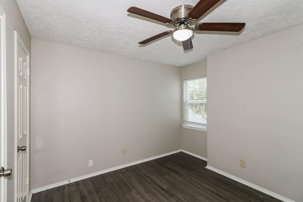Building Photo - 6042 Beaconridge Dr