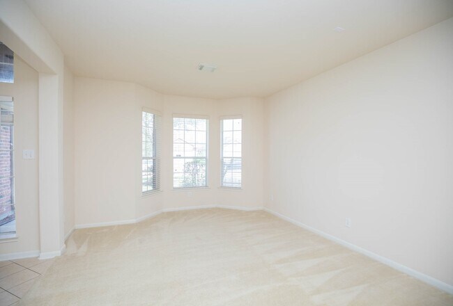Building Photo - 7427 Boerne Creek Dr
