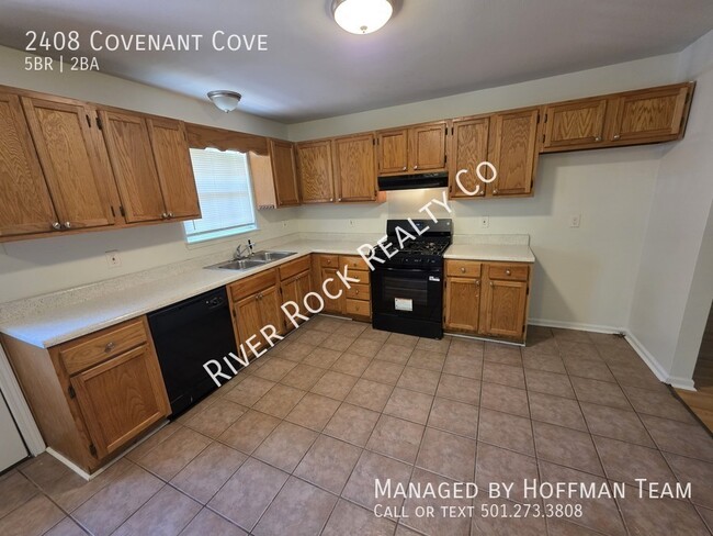 Building Photo - 2408 Covenant CV