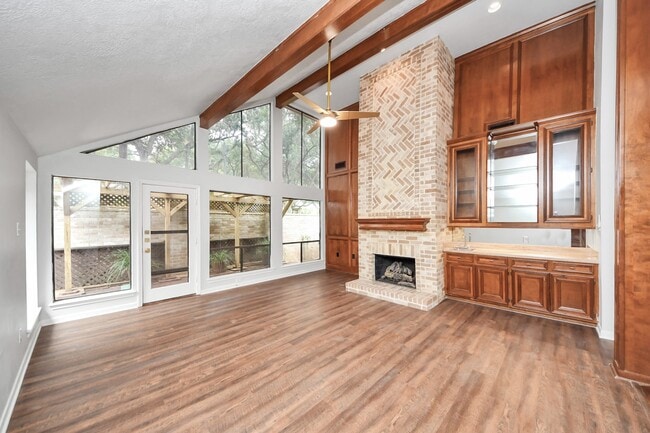 Building Photo - 1023 Oyster Bay Dr