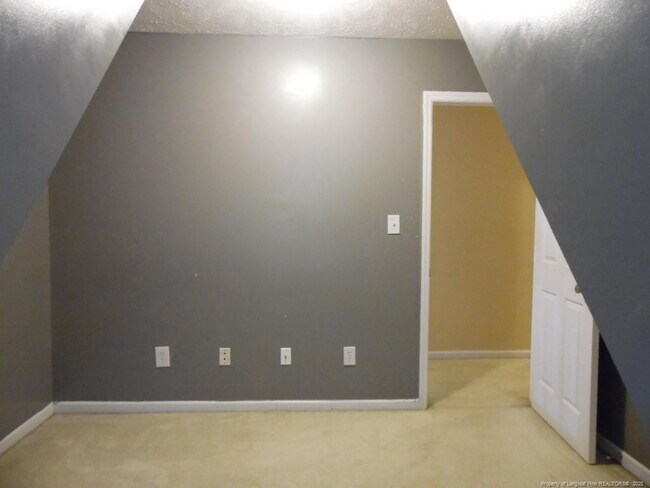 Building Photo - 113 Blue Water Dr