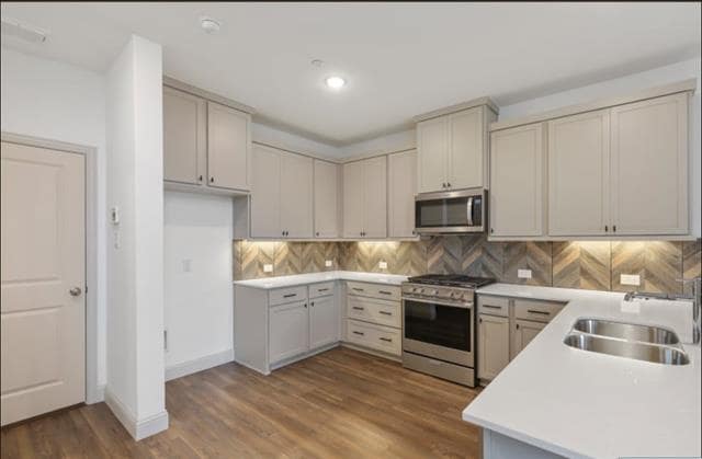 Building Photo - 11444 Sugarlands Dr