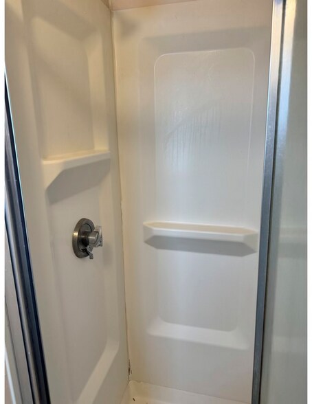 Building Photo - 215 Main St