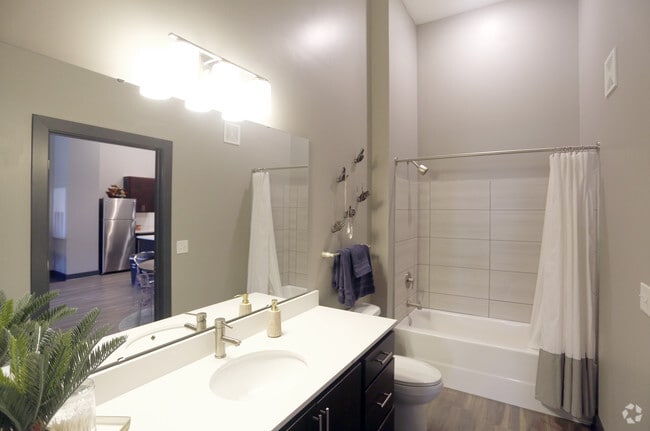 1BR, 1BA - 908 SF - Spark Apartments