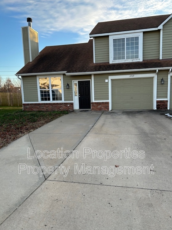 Primary Photo - 2709 Harrison Pl