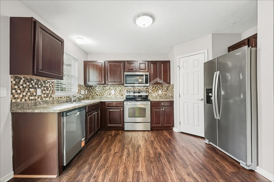 Building Photo - 1141 Promenade Dr