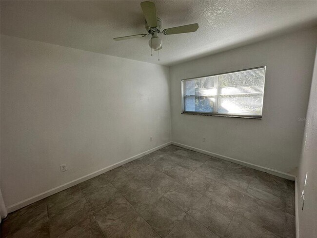 Building Photo - 8383 N Snapdragon Way