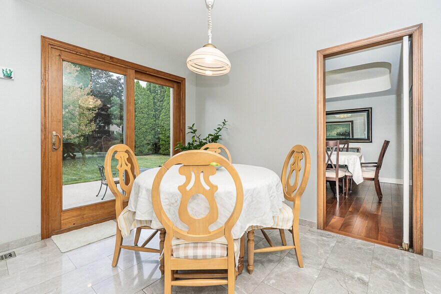 Building Photo - 1574 Devonshire Dr