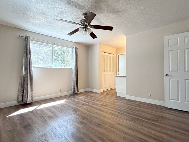 Building Photo - Mountain Views at Meadow Cove on 1/4 Acre ...
