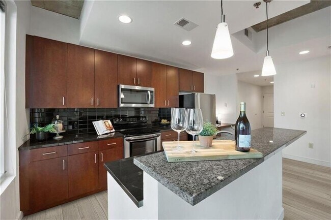 Building Photo - 44 Peachtree Pl NW