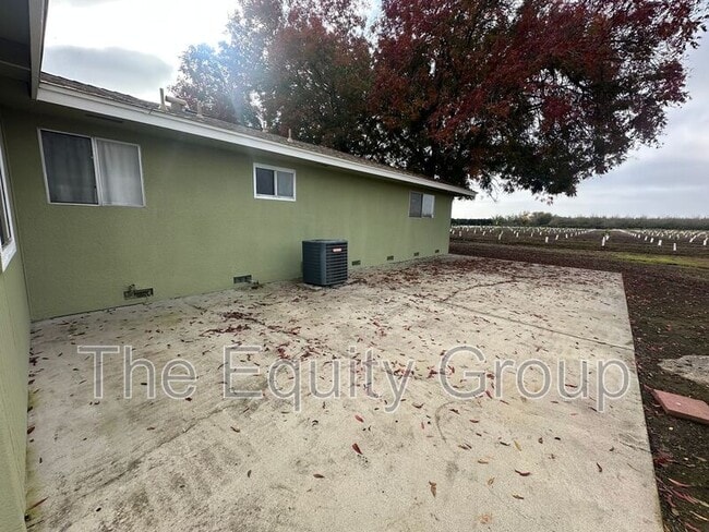 Building Photo - 15076 E Weldon Ave