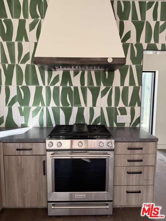 Building Photo - 4517 Cleland Ave