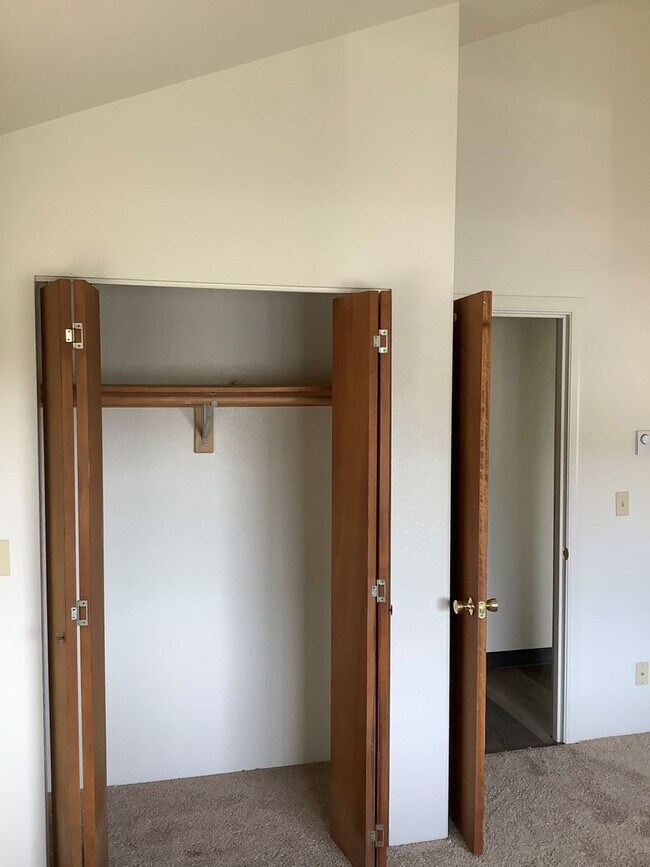 Building Photo - 0402