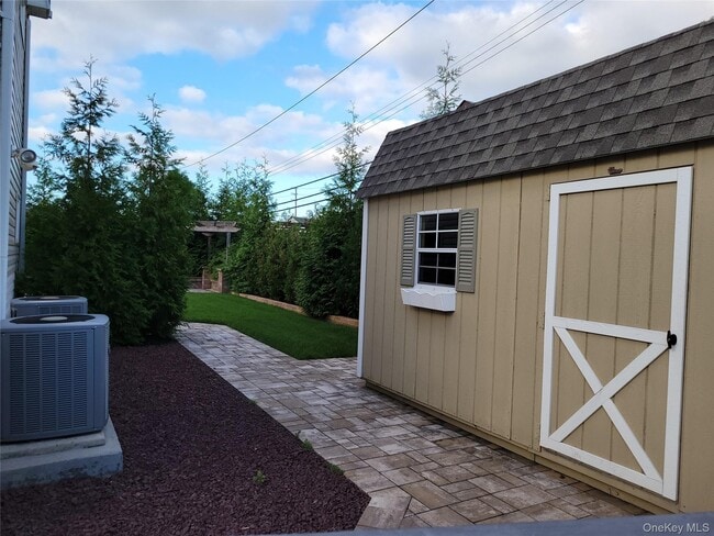 Building Photo - 4143 Harriet Rd