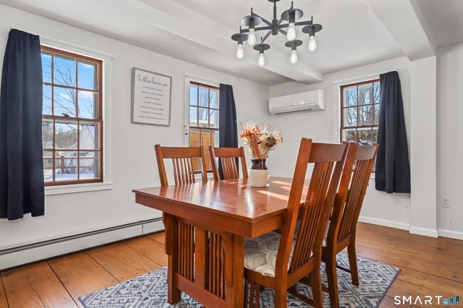 Building Photo - 62 Church St