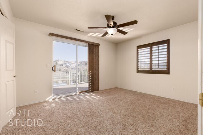 Building Photo - Spacious 3-Bedroom Walk-Out Basement Apart...