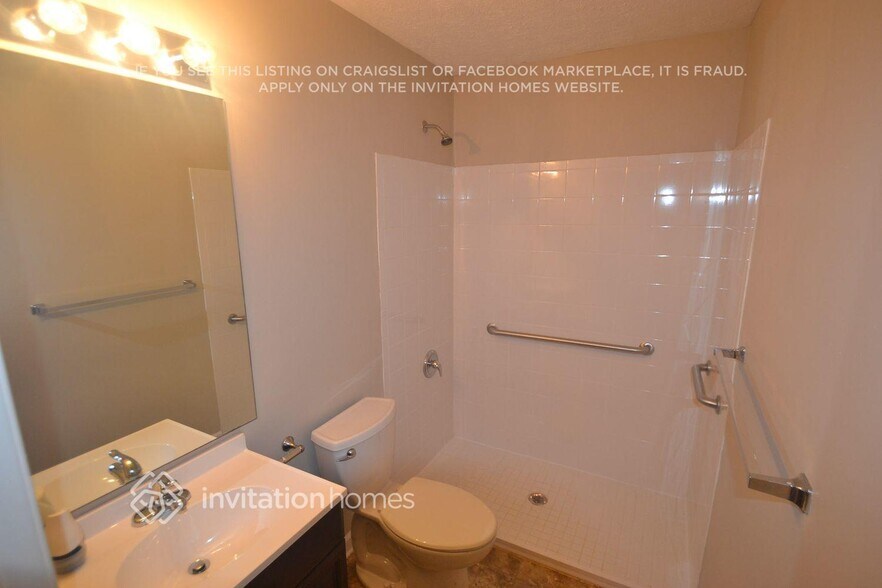 Building Photo - 304 Spring Moor Ln