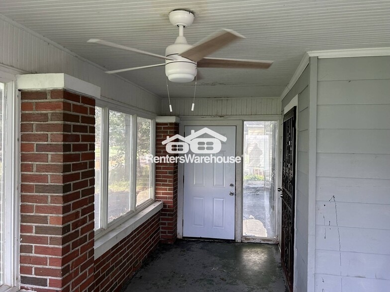 Building Photo - 1433 Cherry Ave