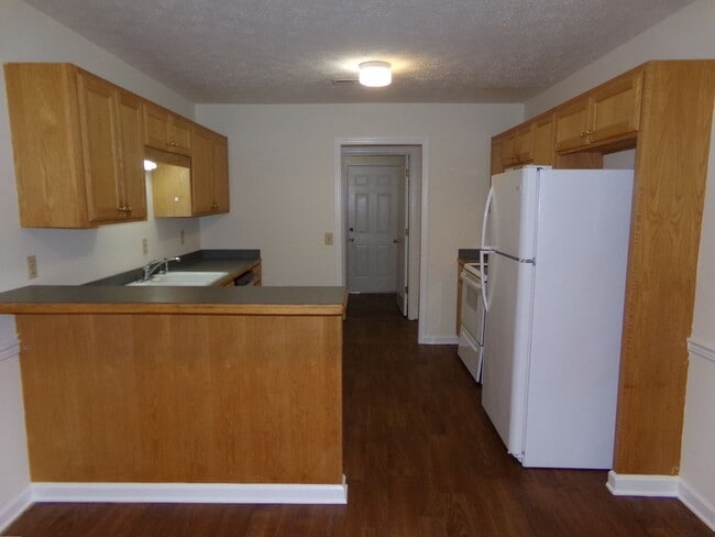 Building Photo - Just minutes from Cherry Point MCAS