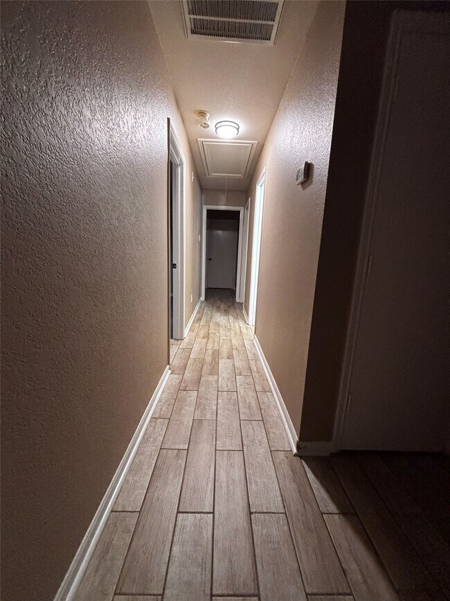 Building Photo - 1235 Chalk Rock Dr