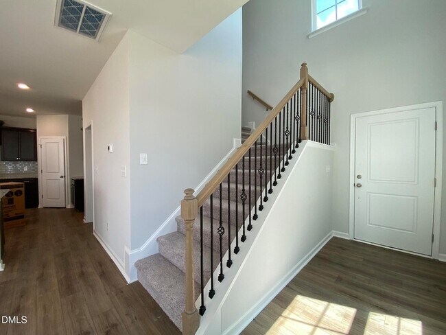 Building Photo - 17 Red Crabapple Ct
