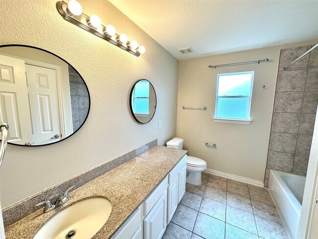 Building Photo - 26223 Longmont Park Ln