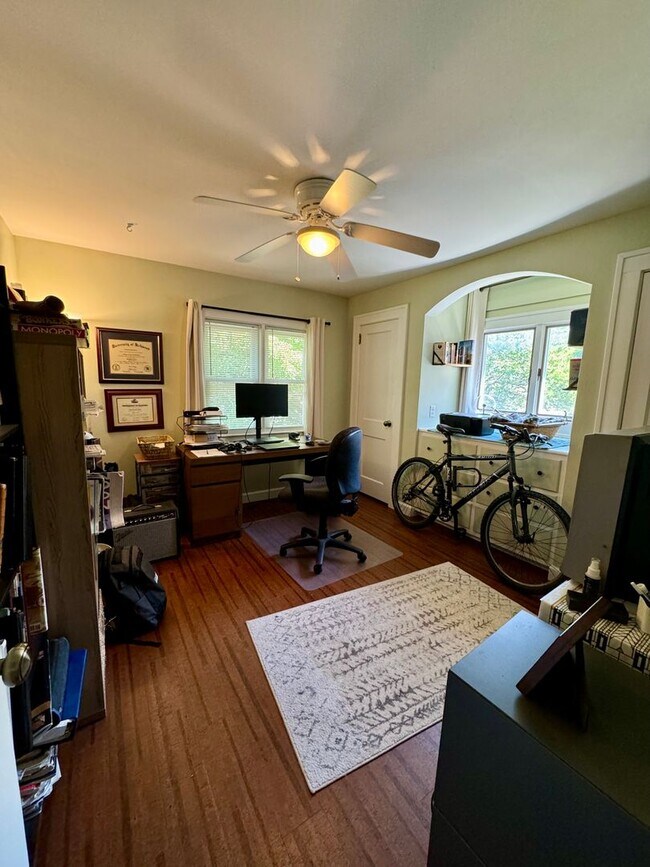 Building Photo - Single Family Home for Rent