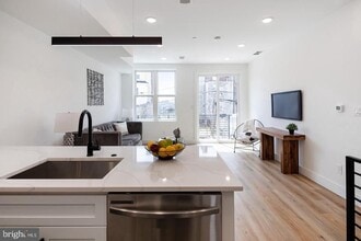 Building Photo - 3108 Clifford St