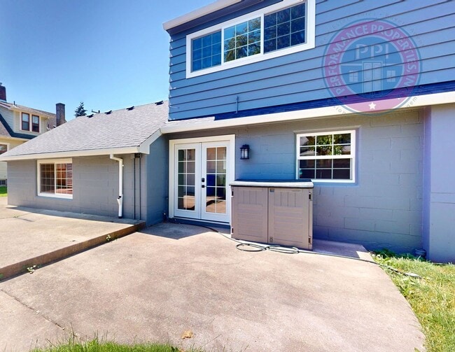 Building Photo - Portland's Sought After University Park!!!  Luxury Classic Ranch Style Home, Completely Renovated...
