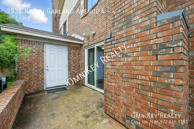 Building Photo - 3931 N Garland Ave