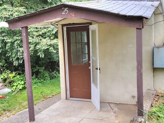 Primary Photo - 3489 Lexington Ave