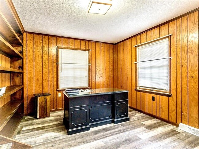 Building Photo - 641 Browns Ferry Rd