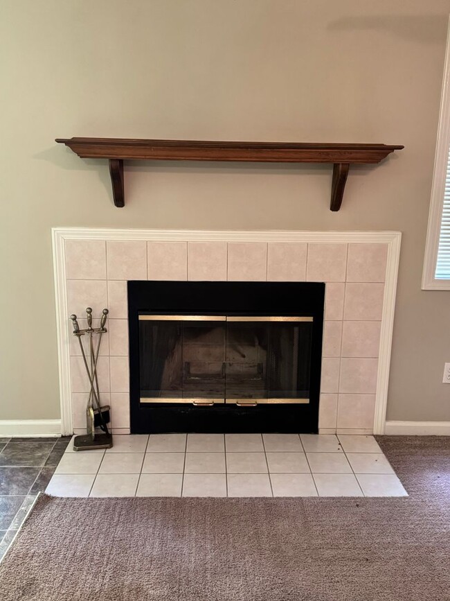 Building Photo - 336 Candlebrook Dr