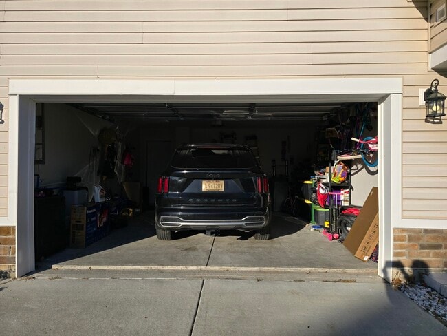 Building Photo - 335 Niblick Dr